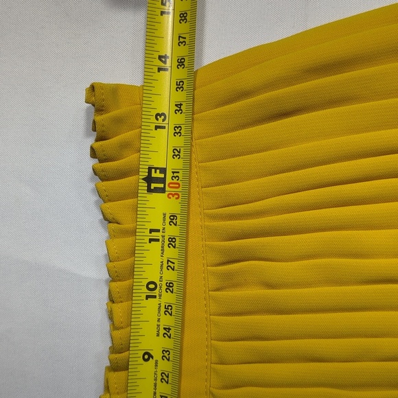 YA-ONG-E Yellow Pleated Women's Skirt Size Medium - Picture 4 of 4